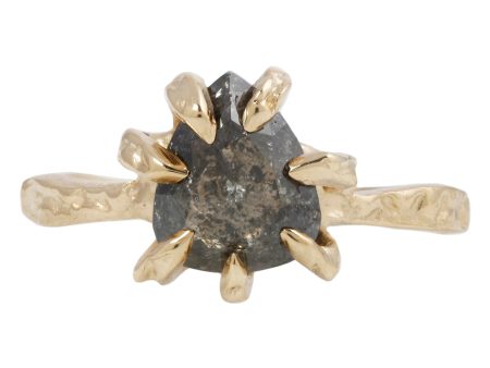 Smoky Pear Stingray Claw Solitaire Online now